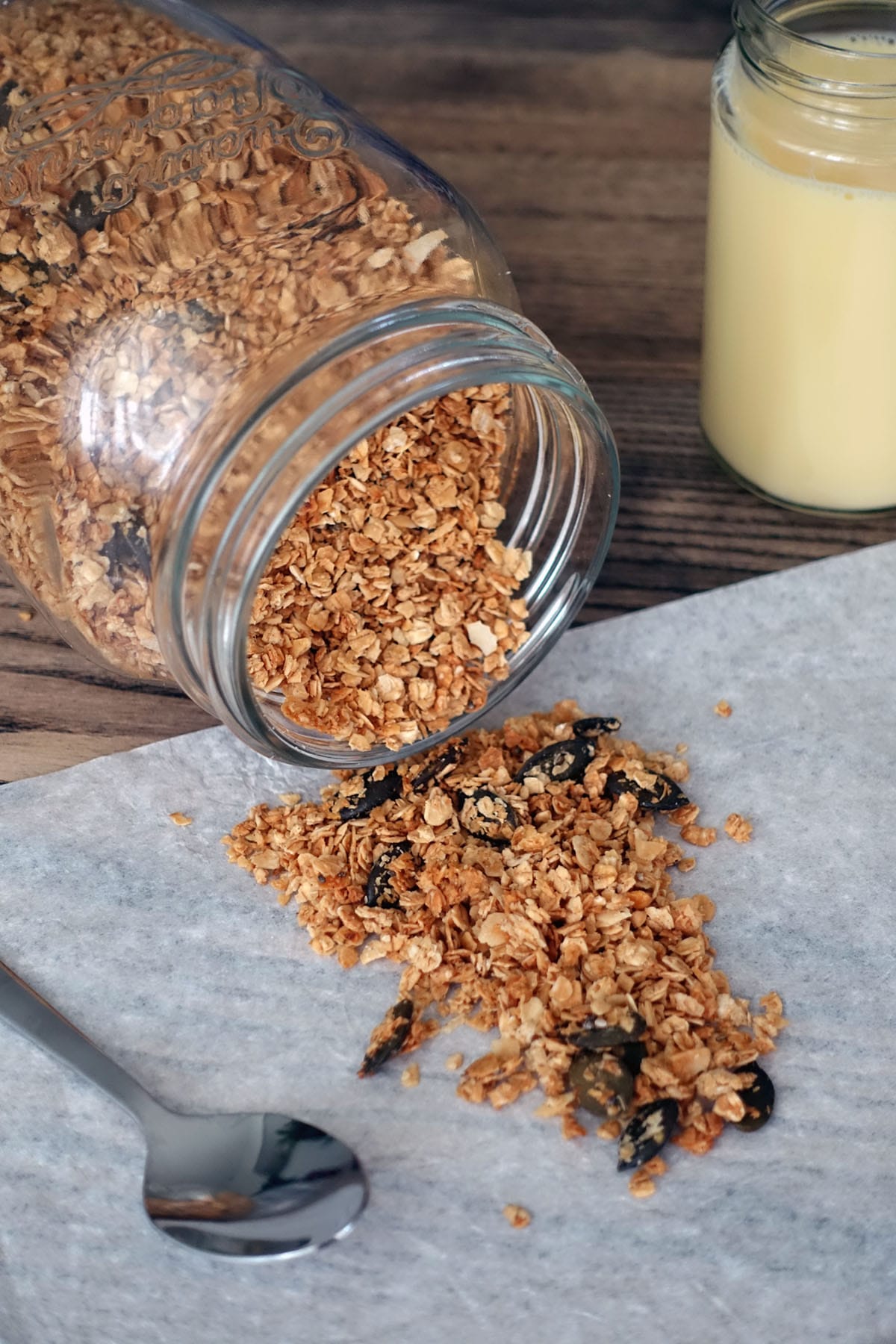 Granola Grundrezept mit Nuessen und Samen selber machen